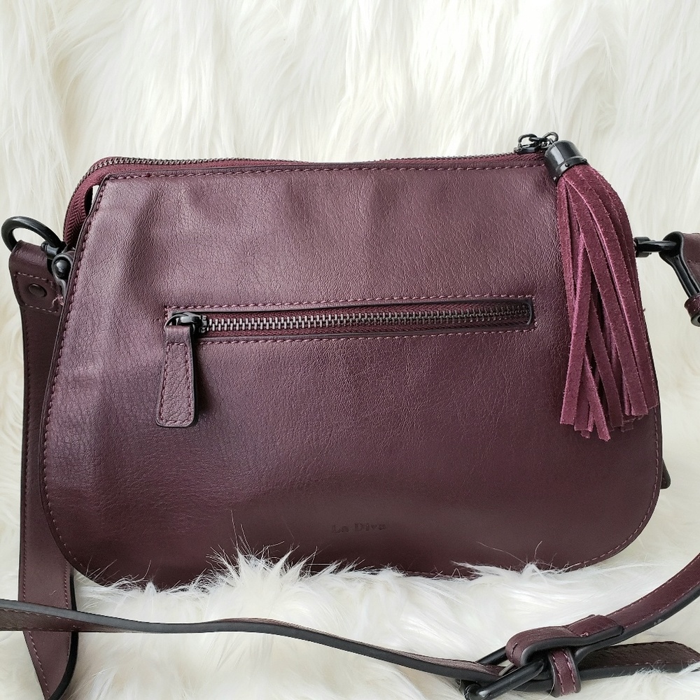 (1223) Beautiful La Diva Plum Leather Tassel Crossbody Bag Purse